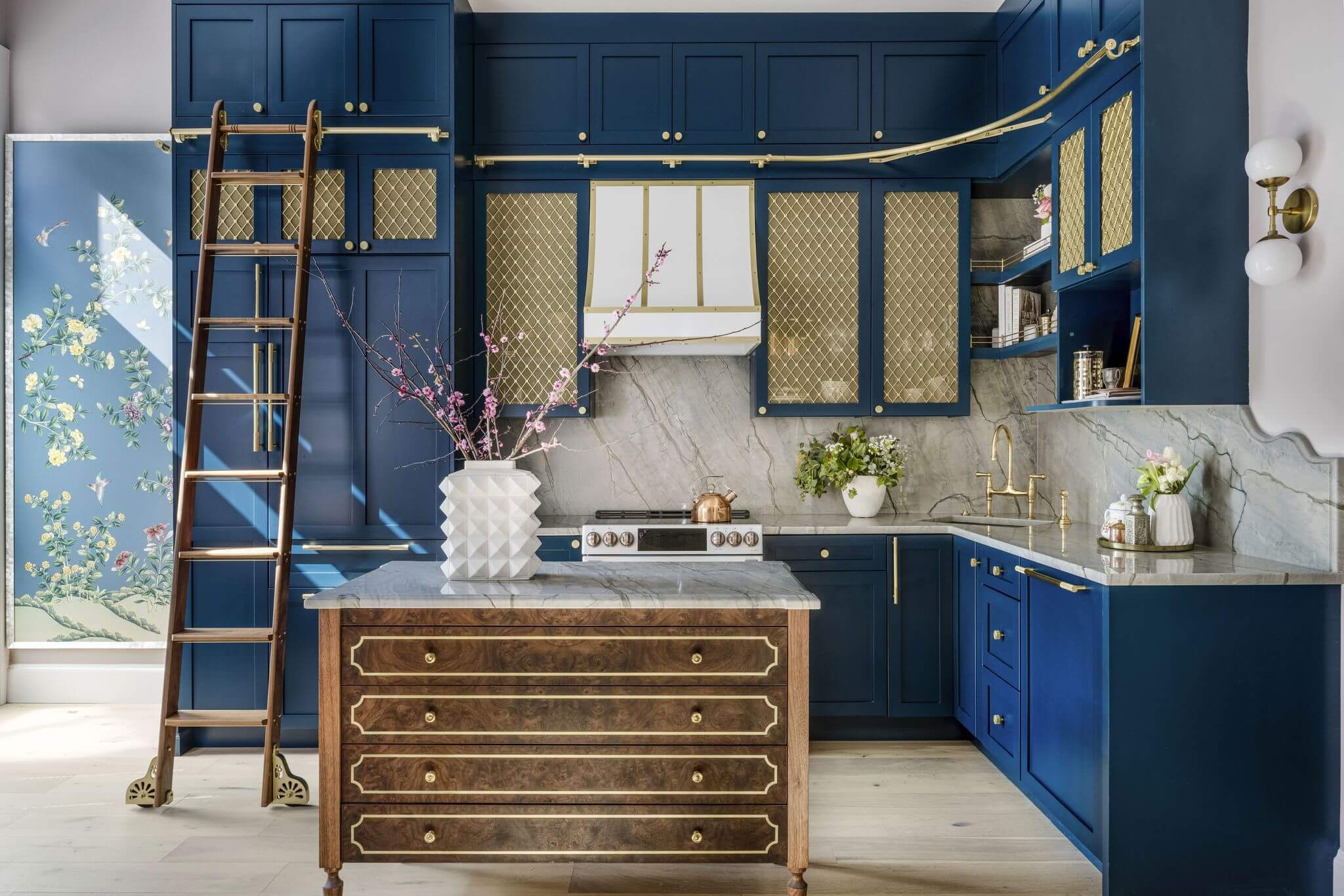 Royal Blue kitchen cabinets